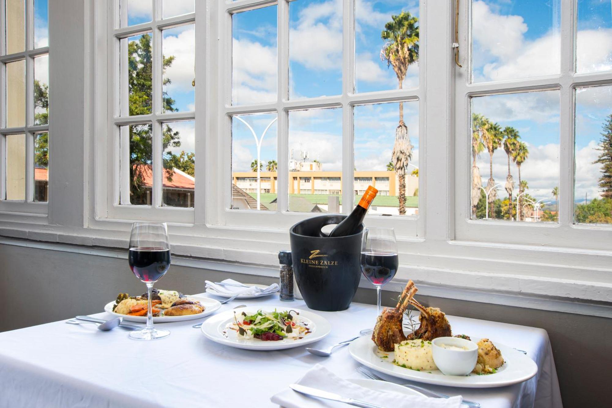 Queen'S Hotel By Bon Hotels Oudtshoorn Exteriér fotografie