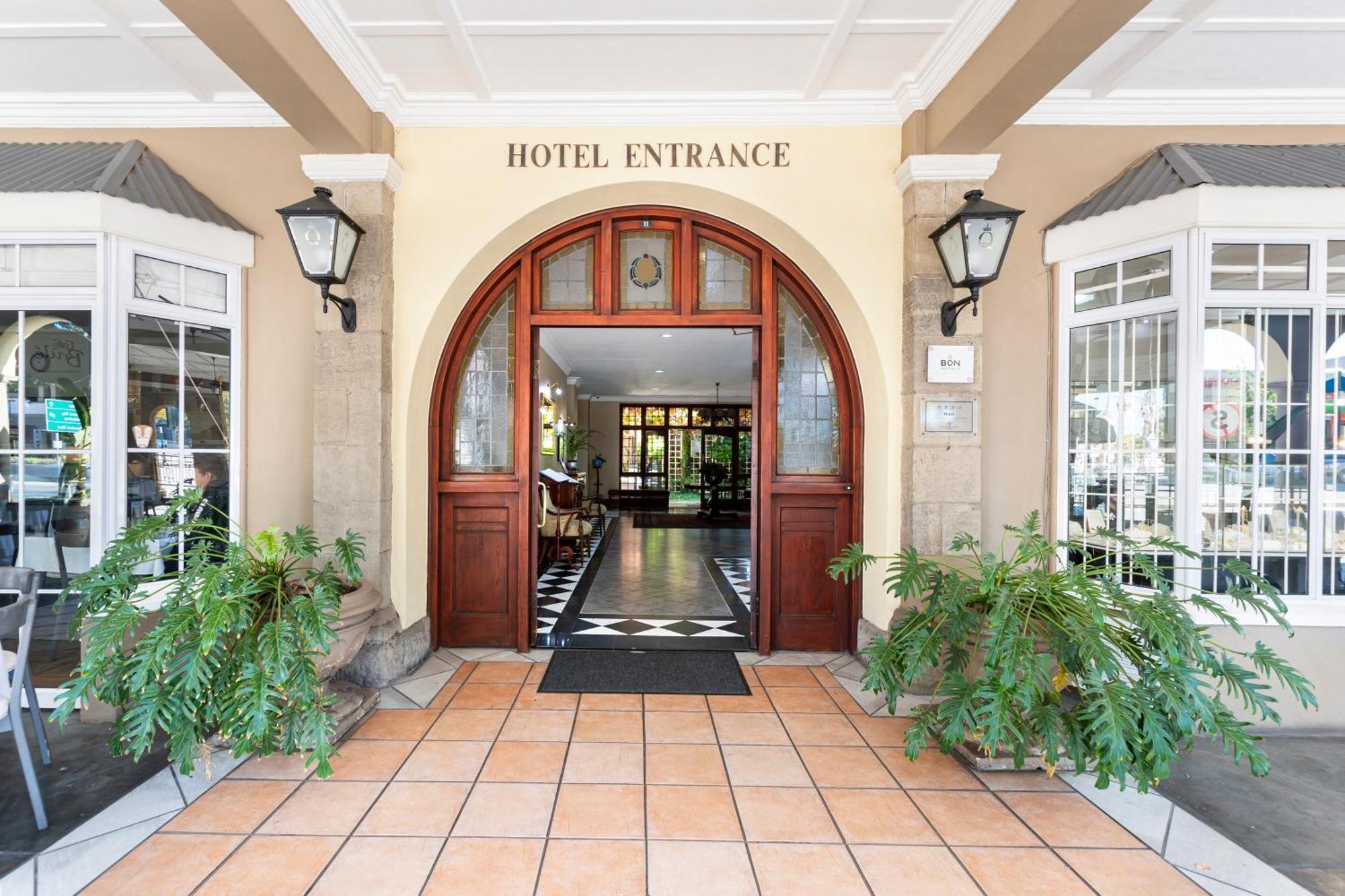 Queen'S Hotel By Bon Hotels Oudtshoorn Exteriér fotografie