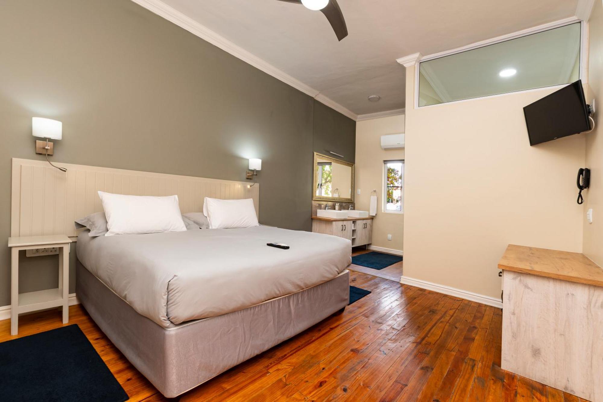 Queen'S Hotel By Bon Hotels Oudtshoorn Exteriér fotografie